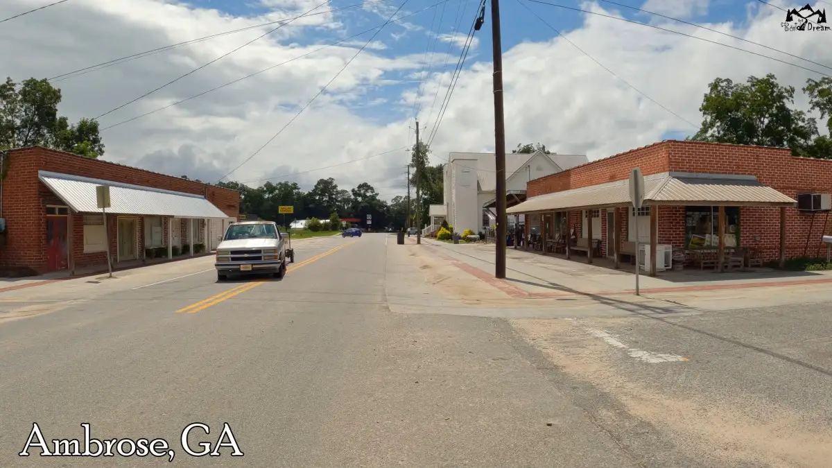 I Traveled To Every City Square In Here's What I Found